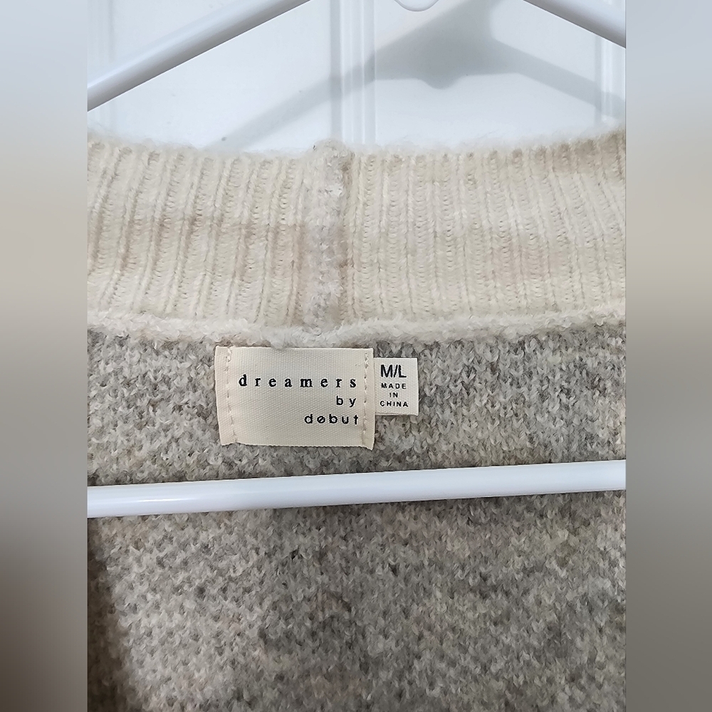 NWOT Dreamers Beige and Gray Women's Cardigan, Size Medium/Large - Picture 2 of 5
